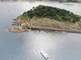 El catamarn de Ciudad San Sebastin permite navegar por la costa donostiarra