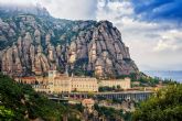 El destacado Tour Montserrat de Sea & Mountain Experiences incluye hiking por las ermitas y visita al monasterio