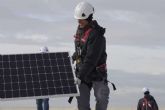 Ventajas de instalar paneles solares en un negocio con Alma Solar