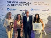 lvaro de la Parra recoge dos premios en reconocimiento de la excelencia, innovacin y sostenibilidad de la Fundacin Jimnez Daz