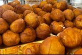 Bunuelos y huesos de santo, dulces tradicionales disponibles en El Panazo