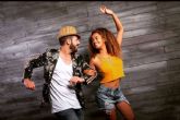 La escuela de baile Txiki Bastida imparte cursos gratuitos de bachata y salsa