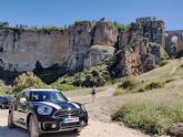 Malagacar ampla su flota con coches elctricos en Mlaga y motos ?Cul alquilar?