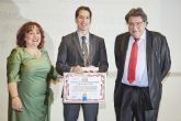 El doctor German Maca recibe el premio Estetoscopio de Oro a la Innovacin en la Medicina 2023