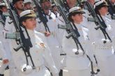 Los Reyes presiden el desfile del Día de las Fuerzas Armadas en Granada