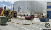 Bomberos apagan fuego de Pals en el polgono industrial Saprelorca