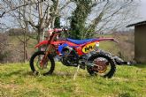 Adhesivos personalizados para motos off road en ADHESIVOSEMBARRADOS