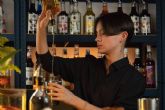 El curso de bartender profesional para formar maestros de la coctelera a travs de la experiencia prctica