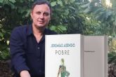 Llega a las libreras el debut literario de Jeremas Asensio con su poemario Pobre, un destello de sentimiento y rima