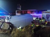 Un herido en la colisin de una furgoneta y un tractor en guilas