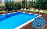 Instalacin de piscinas de fibra: elegancia y durabilidad en un solo paquete, por Piscinas Henares