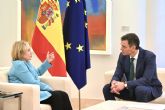 El presidente del Gobierno recibe en Moncloa a Hillary Clinton