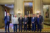 Albares se rene en Pars con los importadores de productos alimentarios y hortofrutcolas espanoles