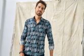 Surfcar, hombres frescos y elegantes con camisas de manga corta