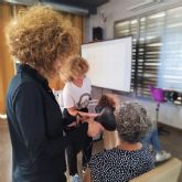 La academia de peluquera especializada en rizos Lino Curly, dedicada al cuidado y atencin de las diferentes texturas del cabello rizado