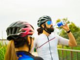 Profesionales de Quiron Prevencion remarcan la importancia de beber agua regularmente para vivir un verano sin riesgos