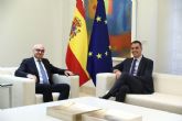 El presidente del Gobierno aborda con el presidente y CEO de IMEC, Luc Van den Hove, la implantación en España de este líder mundial en I+D de semiconductores