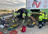 Servicios de emergencias atienden un accidente de tráfico en Molina de Segura