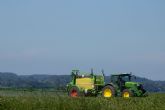 Las ayudas a la renta para agricultores y ganaderos afectados por la DANA están exentas del IRPF y del Impuesto de Sociedades