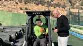 Comienza el cambio de csped en la pista de ftbol del polideportivo El Praco