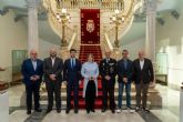 El Ayuntamiento inicia los trámites para conceder la Medalla de Oro de la Ciudad a la Policía Nacional El Ayuntamiento inicia los trámites para conceder la Medalla de Oro de la Ciudad a la Policía Nacional