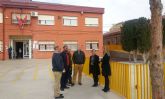 La directora general de Centros Educativos visita al colegio 'Virgen de la Vega' de Cobatillas