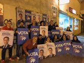 Comienza la campaña electoral con la pegada de carteles en Puerto Lumbreras