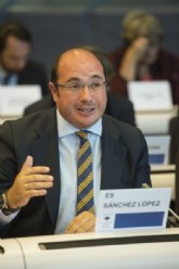 Pedro Antonio Snchez reclama ante las instituciones europeas que se mantengan los fondos estructurales para España