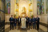 La Iglesia de Santa María abre la capilla de la Sagrada Familia tras la recuperación de los murales de Luzzy y Navarro