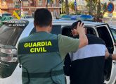 La Guardia Civil detiene en Puerto de Mazarrón a dos tironeros