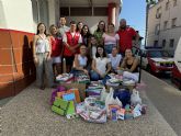 NNGG entrega a Cruz Roja todo el material escolar recogido en su campaña