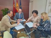 La alcaldesa de Puerto Lumbreras y el consejero de Educacin se renen para tratar las necesidades educativas del municipio