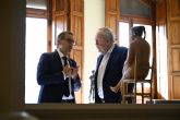 El rector de la Universidad de Murcia recibe a Michael Fullan, referente internacional en educacin