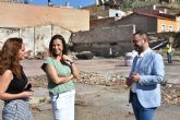 El alcalde de Lorca en funciones visita los trabajos de derribo de una antigua fbrica que permitirn conectar los barrios de San Lzaro y El Calvario