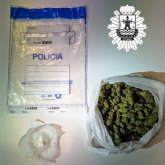 La Policía Local detiene a un individuo por tráfico de drogas, al que se le incautaron diferentes cantidades de marihuana y cocaína