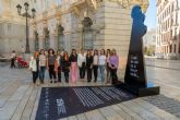 Un monumento temporal de tres metros homenajea en Cartagena a las vctimas de violencia de gnero