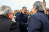 Sevilla . El alcalde de Sevilla, José Luis Sanz, ha participado en el acto institucional en conmemoración de los 200 años de la Policía Nacional, llevado a cabo en la Plaza de España