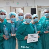 AUARA agota sus fondos para donar agua embotellada a hospitales con pacientes con COVID-19