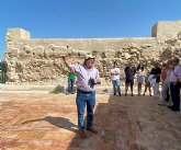 Las Jornadas Europeas de la Arqueología acercan al público la profesión con una visita al torreón de la Fortaleza