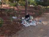 La basura se aduena de las playas de Calnegre y otras reas recreativas