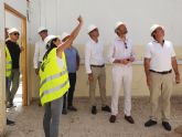 El IES Gins Prez Chirinos de Caravaca de la Cruz iniciar el curso con cubiertas nuevas y placas solares