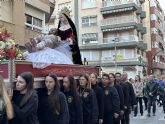 La Piedad procesiona hacia su nueva ubicación