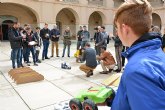 Preuniversitarios de toda Espana compiten con sus robots en la UPCT