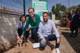 Tres nuevas encinas rinden homenaje a las mujeres rurales en la zona oeste