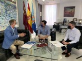 El alcalde recibe al reelegido presidente de la Entidad Urbanstica Roda Golf