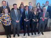 Carmen recoge uno de los premios 'Travellers Awards', concedido a la Fundacin Camino de la Cruz