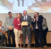 La Universidad de Murcia premia al Ayuntamiento de San Javier por su labor en favor del deporte