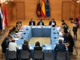 La Comunidad expone a representantes de los entes locales las iniciativas legislativas y las inversiones de inters