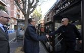 El Ayuntamiento de Murcia amplía la gratuidad del tranvibús hasta el 4 de mayo tras superar los 300.000 pasajeros desde su puesta en marcha El Ayuntamiento de Murcia amplía la gratuidad del tranvibús hasta el 4 de mayo tras superar los 300.000 pasajeros desde su puesta en marcha