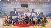 CaixaBank realiza una actividad de apoyo al UCAM Murcia B.S.R. antes de la Eurocup 2023